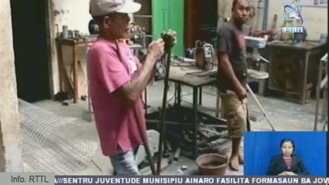 Difisiente Cristiano Luis Hatutan Moris Ho Atividade Soldadura смотреть онлайн