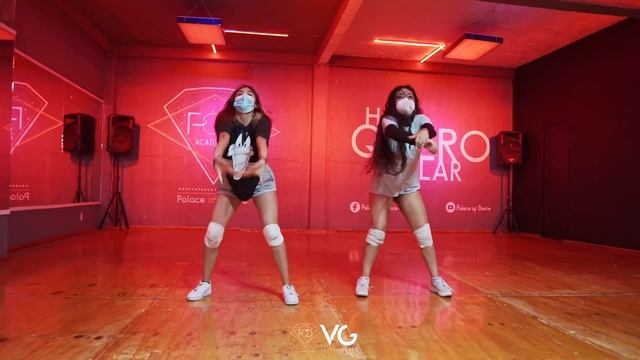 UNA NOCHE EN MEDELLÍN - CRIS MJ | COREOGRAFÍA TWERK 2022 | HAZEL VR смотреть онлайн