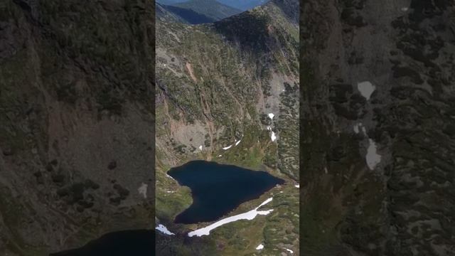 Озеро сердце высоко в горах. смотреть онлайн