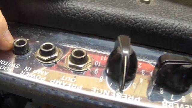 Fender Blues Deluxe common repair/design flaw смотреть онлайн