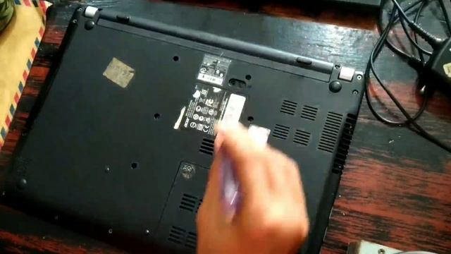 Cara Lepas Baterai Acer Aspire V5 431 Gampang Banget