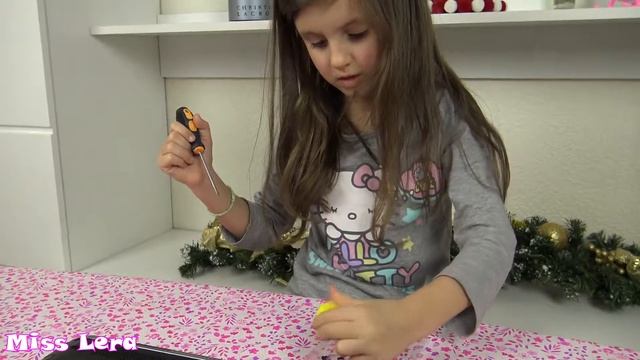 Ребёнок сам установил в ноутбук очень быстрый накопитель SSD 970 EVO смотреть онлайн