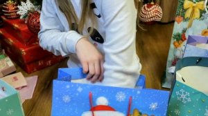 Мои ПОДАРКИ на Новый год ЧТО мне подарили? Открываем подарки на НГ 2021 Распаковка / Ульяна Синема