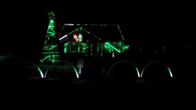 Jingle Bells - Colton Dixon - 2021 Christmas Light Show смотреть онлайн
