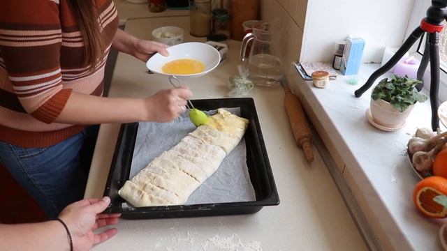 РЫБНЫЙ ПИРОГ из КОНСЕРВОВ!!! ЭТО НЕРЕАЛЬНО ВКУСНО!!! смотреть онлайн