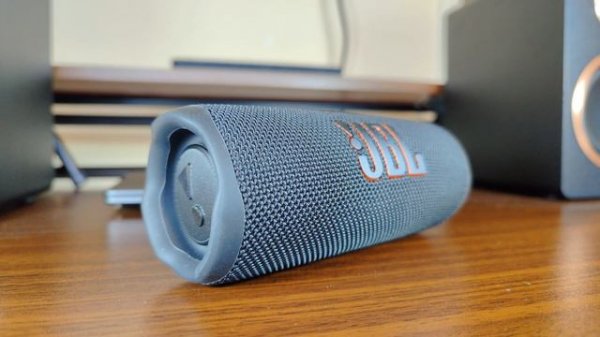 SMALL SPEAKER KING FLIP 6 MAX VOLUME 💯!!