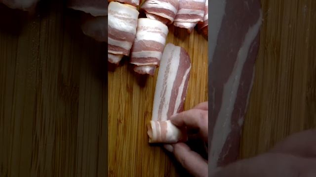Аппетитные рулетики с беконом. Быстрые закуски за 5 минут! смотреть онлайн