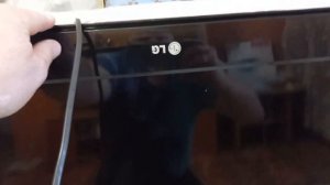 LG32LS340T не включается,  индикатор моргает 2 раза.