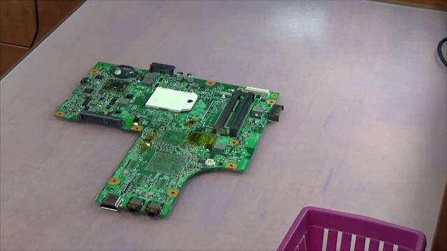 Dell Inspiron M5010 disassembly and repair смотреть онлайн