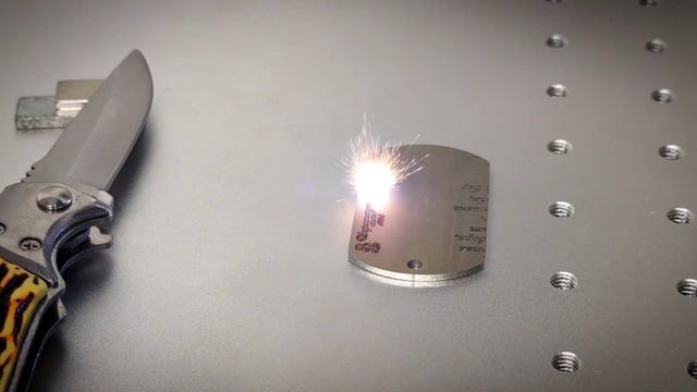 Лазерная гравировка ножа - маленькая надпись не проблема - параметры и настройка. смотреть онлайн