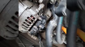 Как правильно снять генератор с Skoda Octavia A5