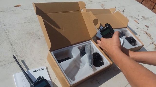 Рация RETEVIS RA685. Осмотр и первый запуск смотреть онлайн