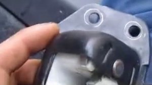 nissan note не открывается багажник, что делать??