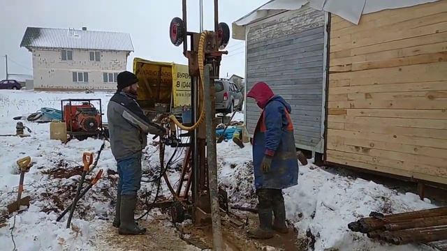 Забурили 48м. Скважина в Привольном смотреть онлайн