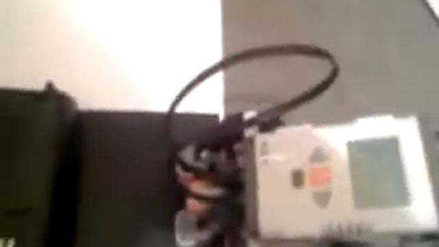 2 NXT Robots with parallel java brains test 2 смотреть онлайн