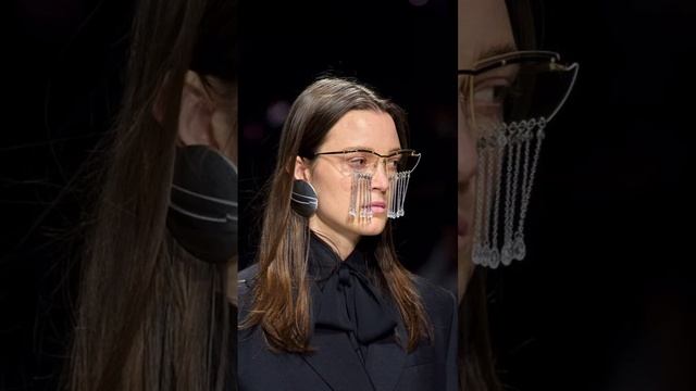 Модные очки 2023 смотреть онлайн