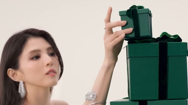 Look 1 Han So Hee Awareness 13s - 2023 EOY | Boucheron смотреть онлайн