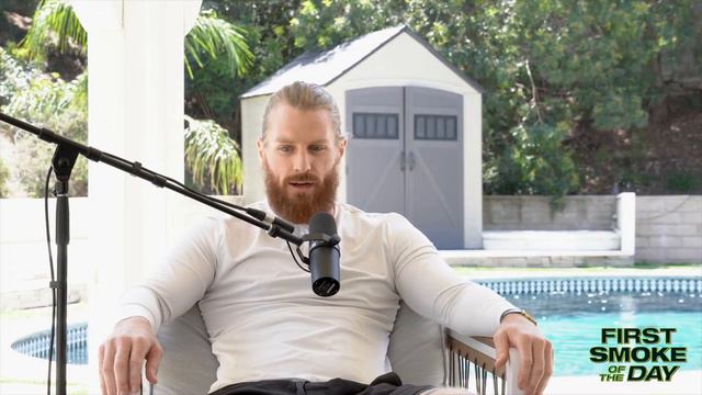 GRAVITY BONG STARTED IT ALL FOR ME! | ATTY. CHRIS HICKOK: ALIEN AT LAW | FSOTD EP. 47 смотреть онлайн