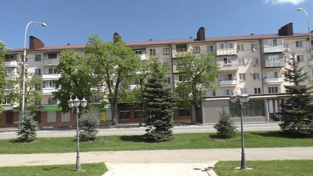 Первое мая в Нальчике. Прогулялся по проспекту Ленина. Поделился с увиденным.