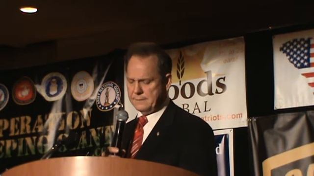 Judge Roy Moore.mpg @ Greenville, SC. Tea Party Rally смотреть онлайн