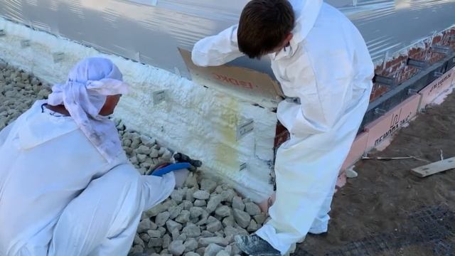 Выполнение работ по утеплению цоколя ППУ, д. Пионер смотреть онлайн
