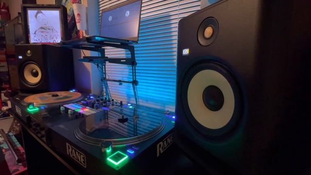 Jodeci x MoHead mash up смотреть онлайн