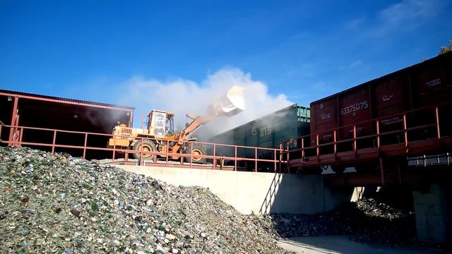 загрузка битого стекла---вредная пыль смотреть онлайн