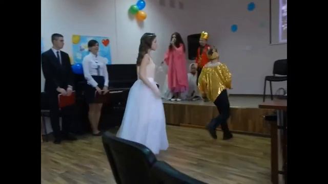 жил да был один король