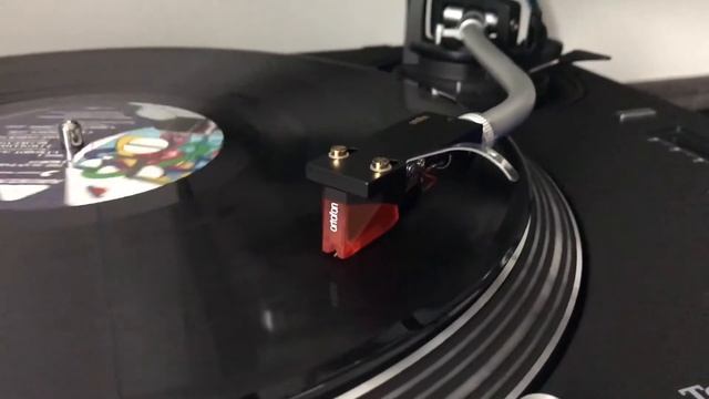 Technics SL-1210GR + Ortofon 2M Bronze + Luxman L-505uX