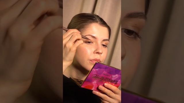 Не знаешь, как красить брови декоративной косметикой? Если вам было полезно, ставь палец вверх! смотреть онлайн