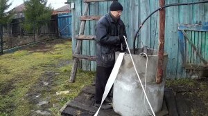 Откачка воды из колодца дренажным насосом Вихрь 1500 и пожарного рукава