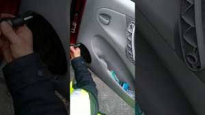 how to remove the door panel from a Citroen xsara picasso