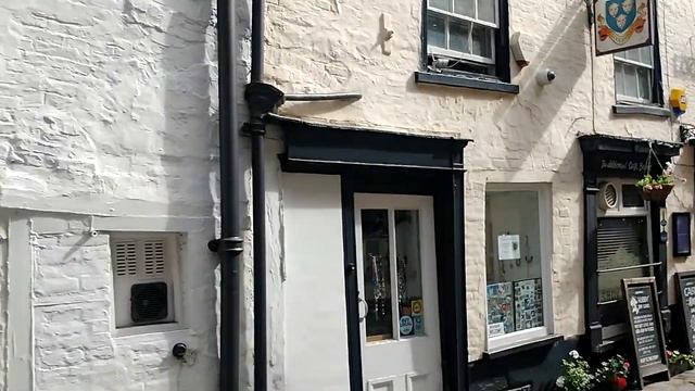 289. ЗАМЕЧАТЕЛЬНАЯ РОДИНА ЧАРЛЬЗА ДАРВИНА, ШКОЛА, В КОТОРОЙ ОН УЧИЛСЯ И МАГАЗИН ВИНТАЖНОЙ ОДЕЖДЫ. смотреть онлайн