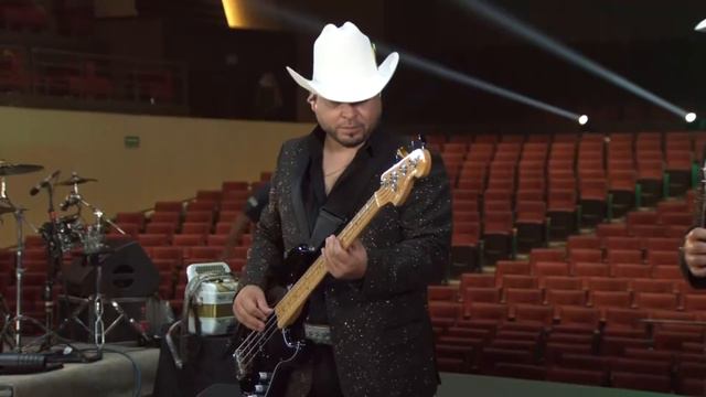 Rosalinda (En Vivo) - Los Invasores de Nuevo León 40 Aniversario смотреть онлайн