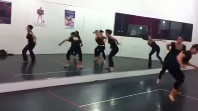 Silvestre Technique class with Adrianna Yanuziello смотреть онлайн