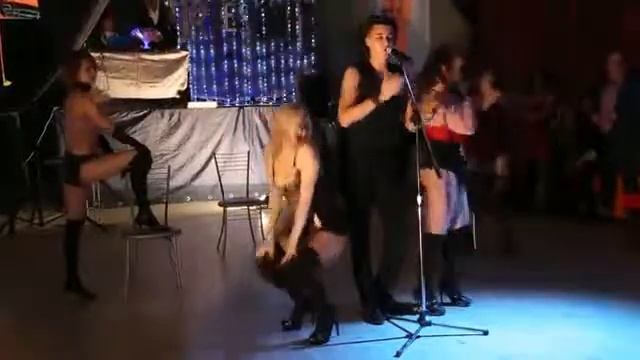 13 ноября 2013 Wellcome to BURLESK! смотреть онлайн