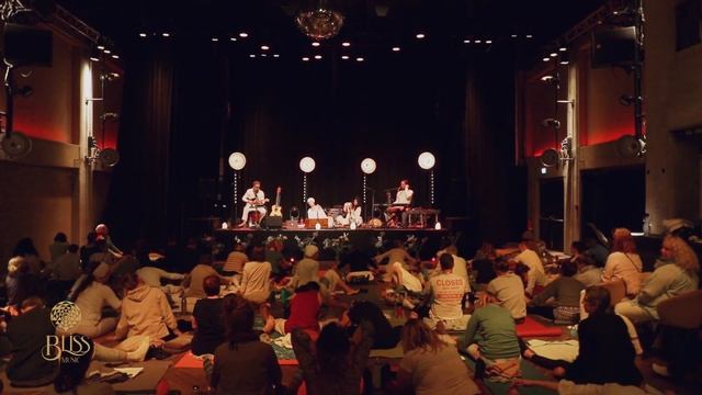 Video Snatam Kaur | Berlin Workshop | Becoming an Instrument of the Divine | Ray Man Shabad смотреть онлайн