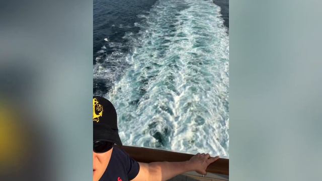 🚢Круизный Лайнер🍔Гигантский Бутер💃🕺Танцы MSC Bellissima🏆16.12.2019 смотреть онлайн