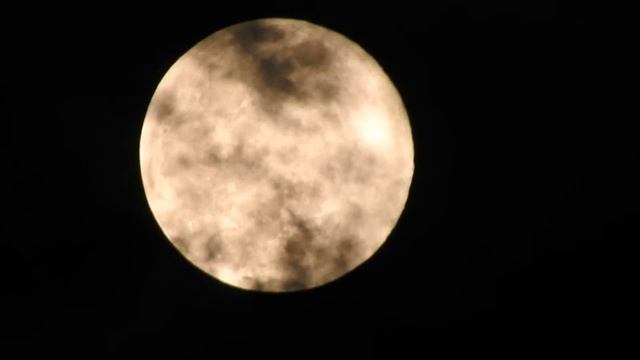 Nikon P610 video sample on moon смотреть онлайн