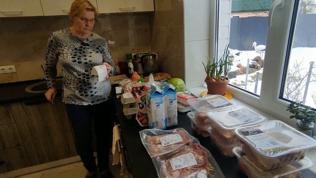 ЗАПЛАТИЛИ 51 ЕВРО В ПРОДУКТОВОМ МАГАЗИНЕ . ВОТ ЧТО МЫ КУПИЛИ ОБЗОР ЦЕН 25 ФЕВРАЛЯ смотреть онлайн