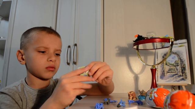 Распаковка Natoons от Kinder Сюрприз смотреть онлайн