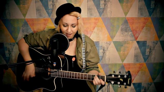 Lora Zaikonnikova - Port of Amsterdam (David Bowie cover) смотреть онлайн