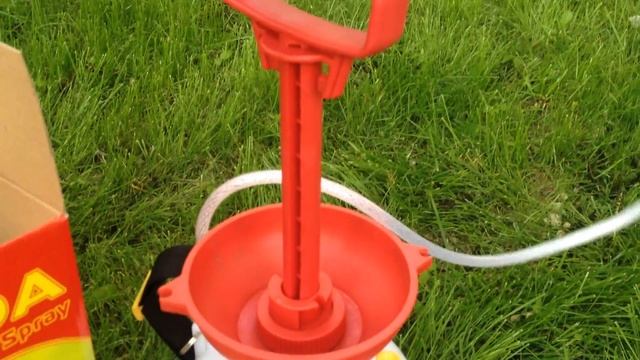 Видео обзор опрыскиватель садовый GRINDA 