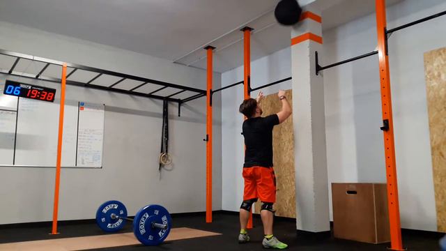 CIUDAD REAL FITNESS CHALLENGE 2017 ANDRE BATISTA BRITES WOD1 14:20F смотреть онлайн