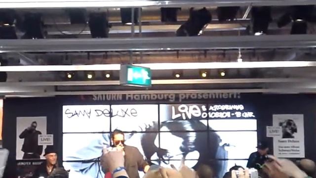 Samy Deluxe - Hände Hoch live @ Saturn Hamburg 1.08.2011 - Hamburg Autogrammstunde смотреть онлайн