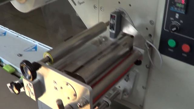 Видео работы упаковочной машины (упаковка мыла) смотреть онлайн