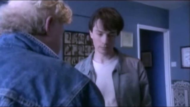 Christian Coulson- Fall To Pieces