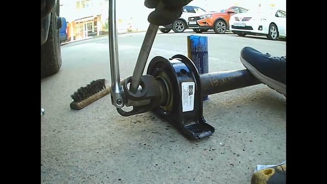 УАЗ ПАТРИОТ Замена подвесного подшипника смотреть онлайн