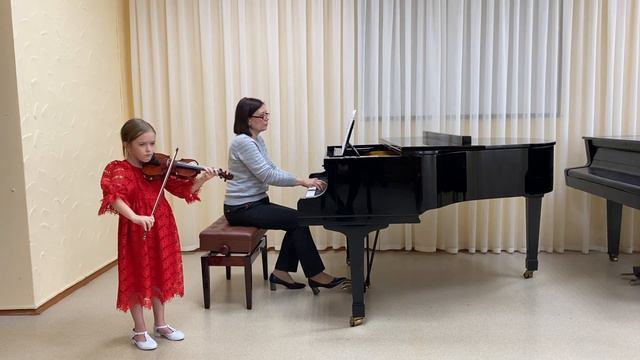 Рунова Елизавета, 9 лет, скрипка смотреть онлайн