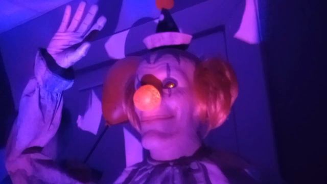 Waving Wally - Spirit Halloween 2019 смотреть онлайн